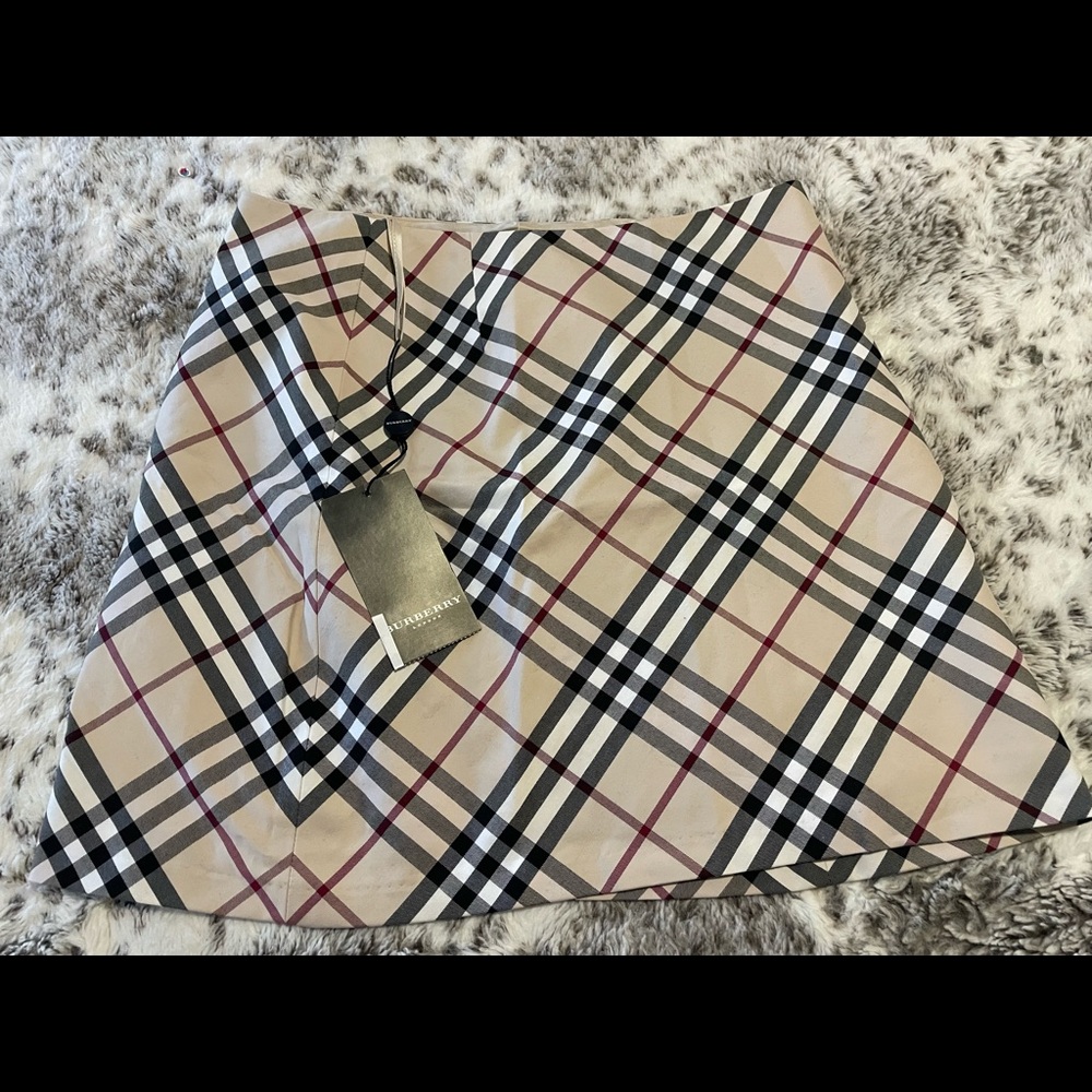 Burberry plaid skirt